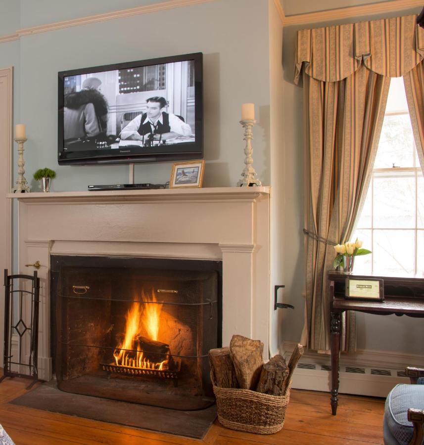 | Caldwell House Bed and Breakfast