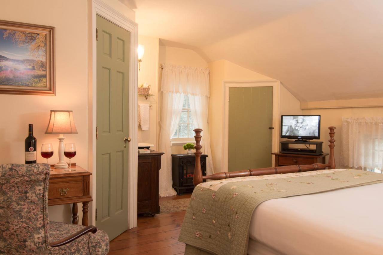 | Caldwell House Bed and Breakfast
