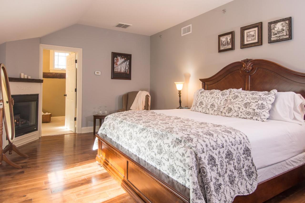 | Caldwell House Bed and Breakfast
