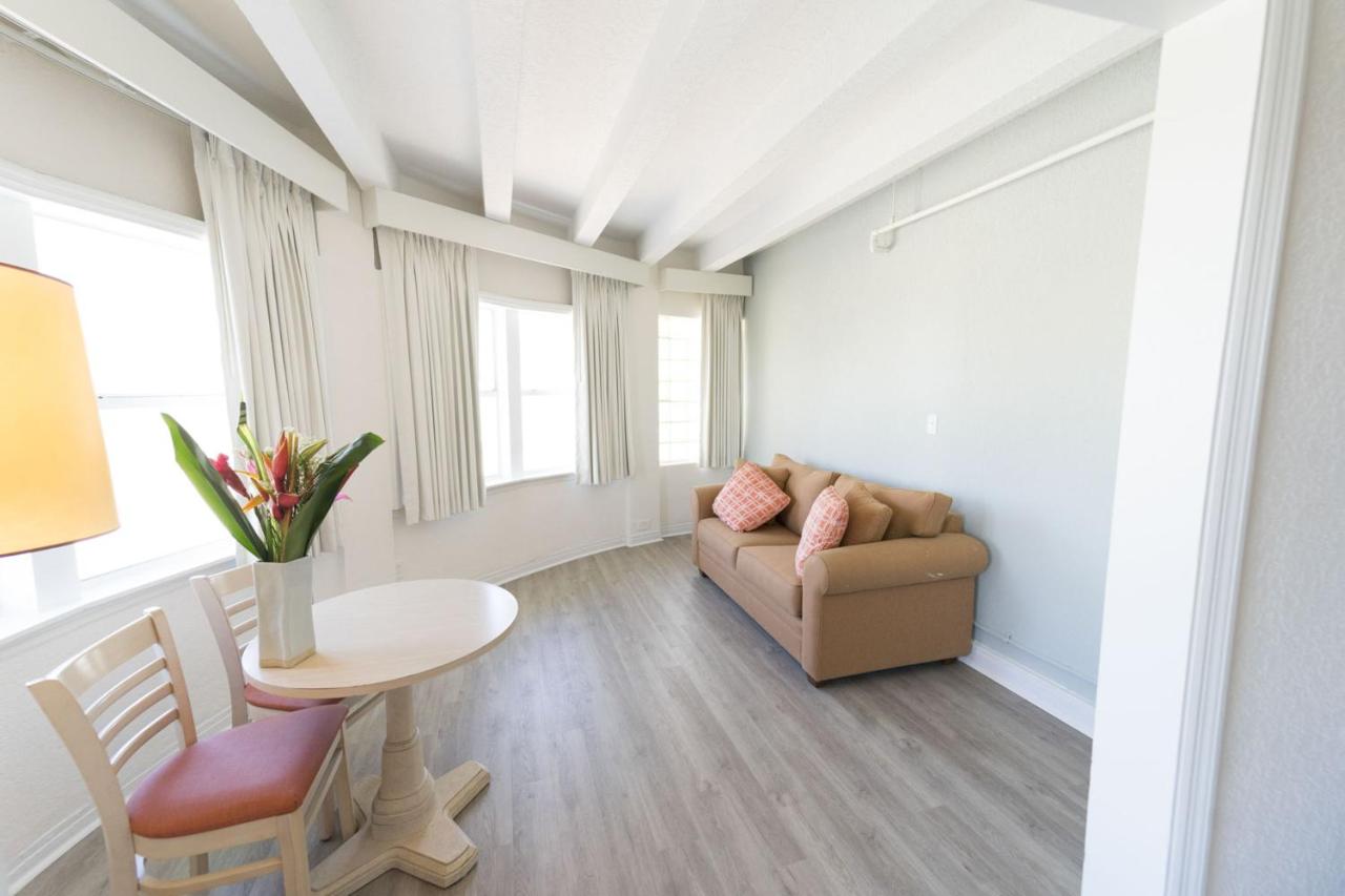 | Broadmore Miami Beach