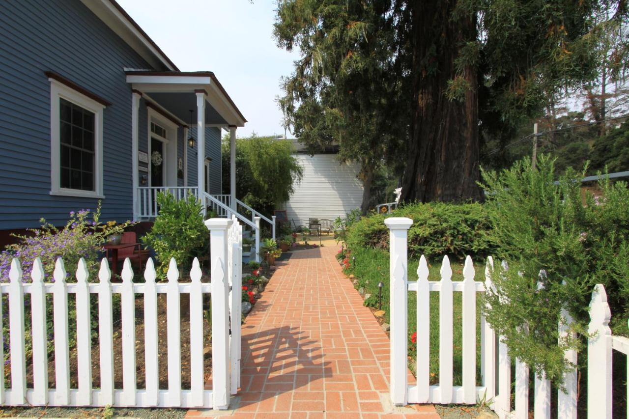 | Olallieberry Inn Bed and Breakfast