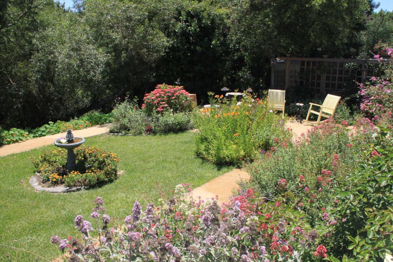 | Olallieberry Inn Bed and Breakfast