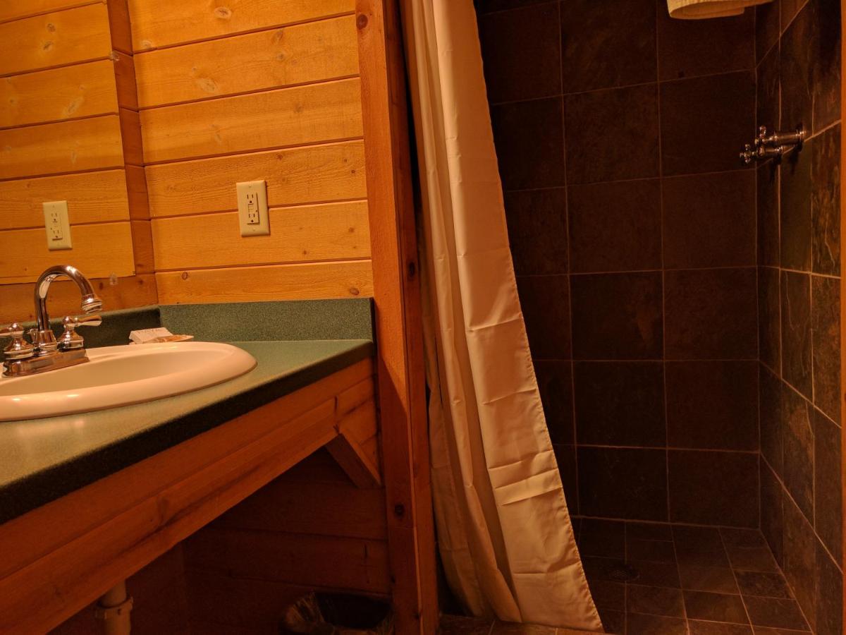 | Emerald Forest Cabins