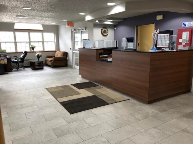 | Microtel Inn & Suites by Wyndham Pittsburgh Airport