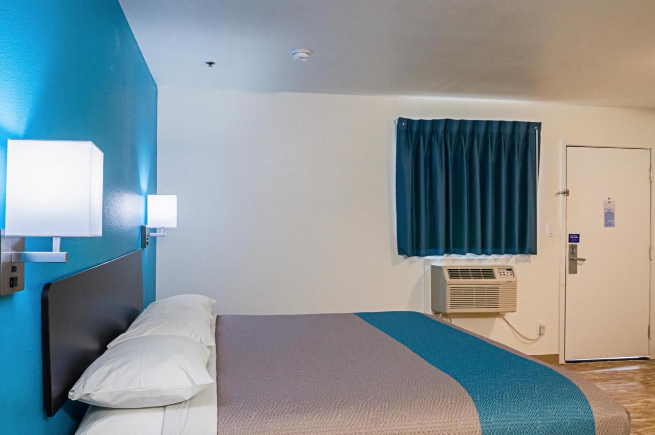| Motel 6-Bay Saint Louis, MS