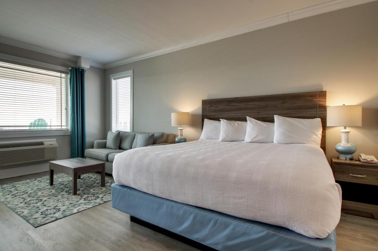 | Islander Hotel & Resort