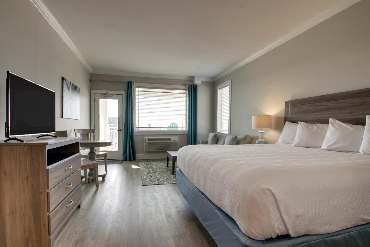 | Islander Hotel & Resort