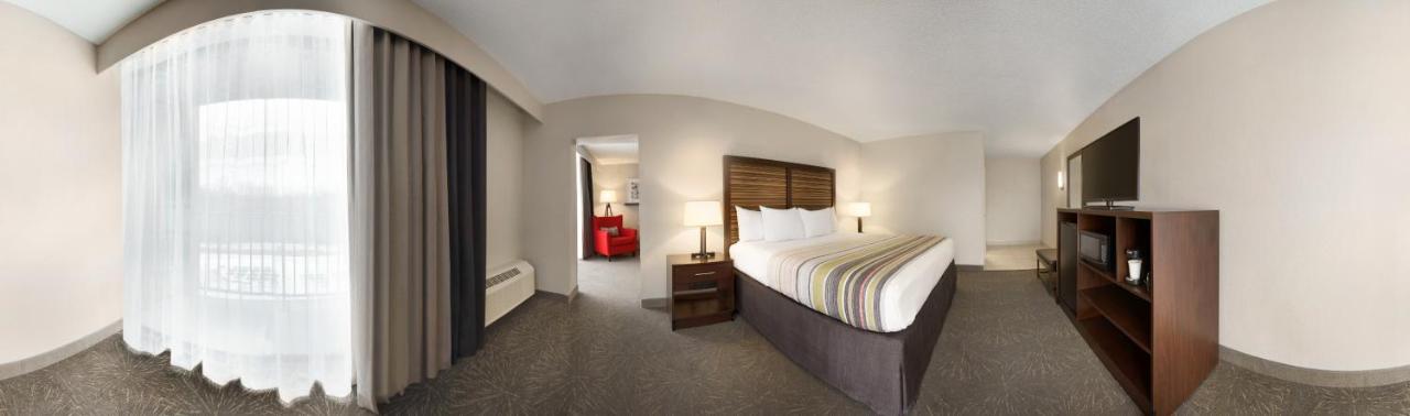 King Suite with Sofa Bed - Not Pet Friendly at Country Inn & Suites by Radisson, Erlanger - Cincinnati South