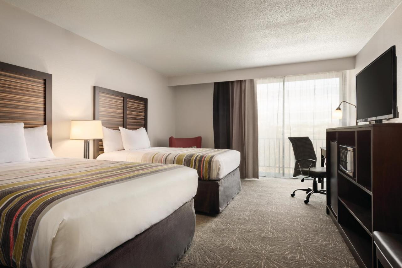 Double Room with Two Double Beds and Roll-In Shower - Non-Smoking at Country Inn & Suites by Radisson, Erlanger - Cincinnati South
