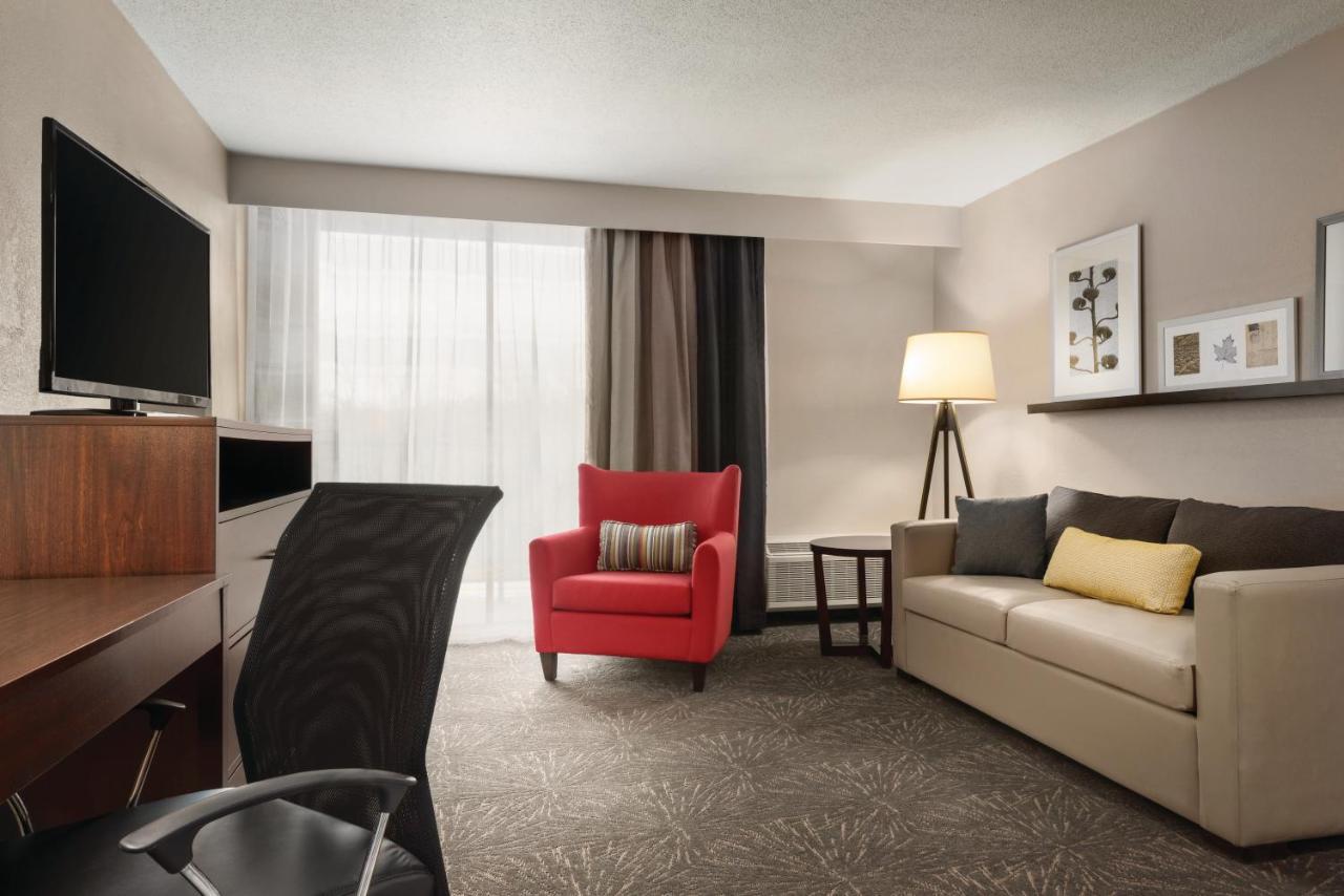King Suite with Sofa Bed - Not Pet Friendly at Country Inn & Suites by Radisson, Erlanger - Cincinnati South