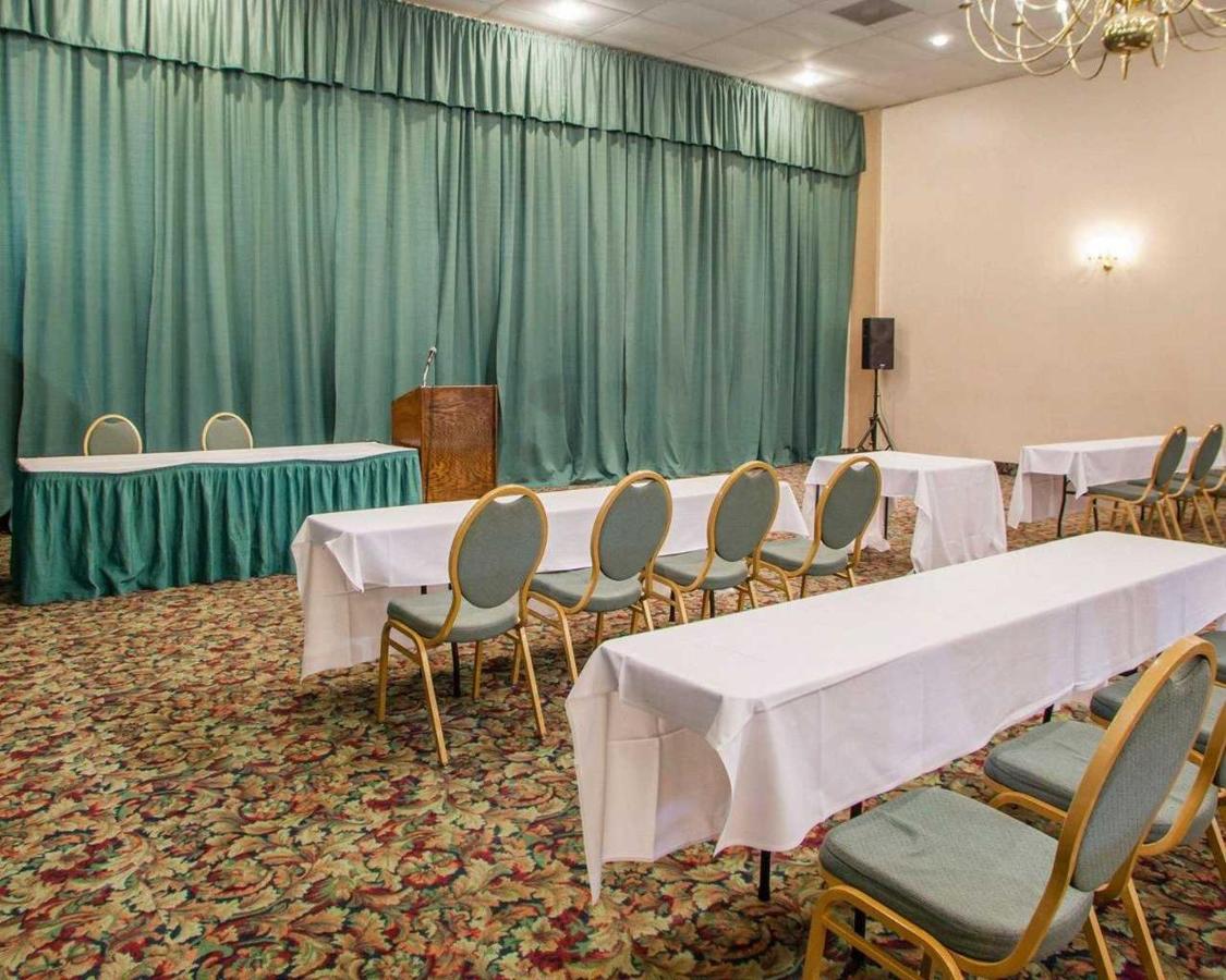 | Parkview Inn and Conference Center