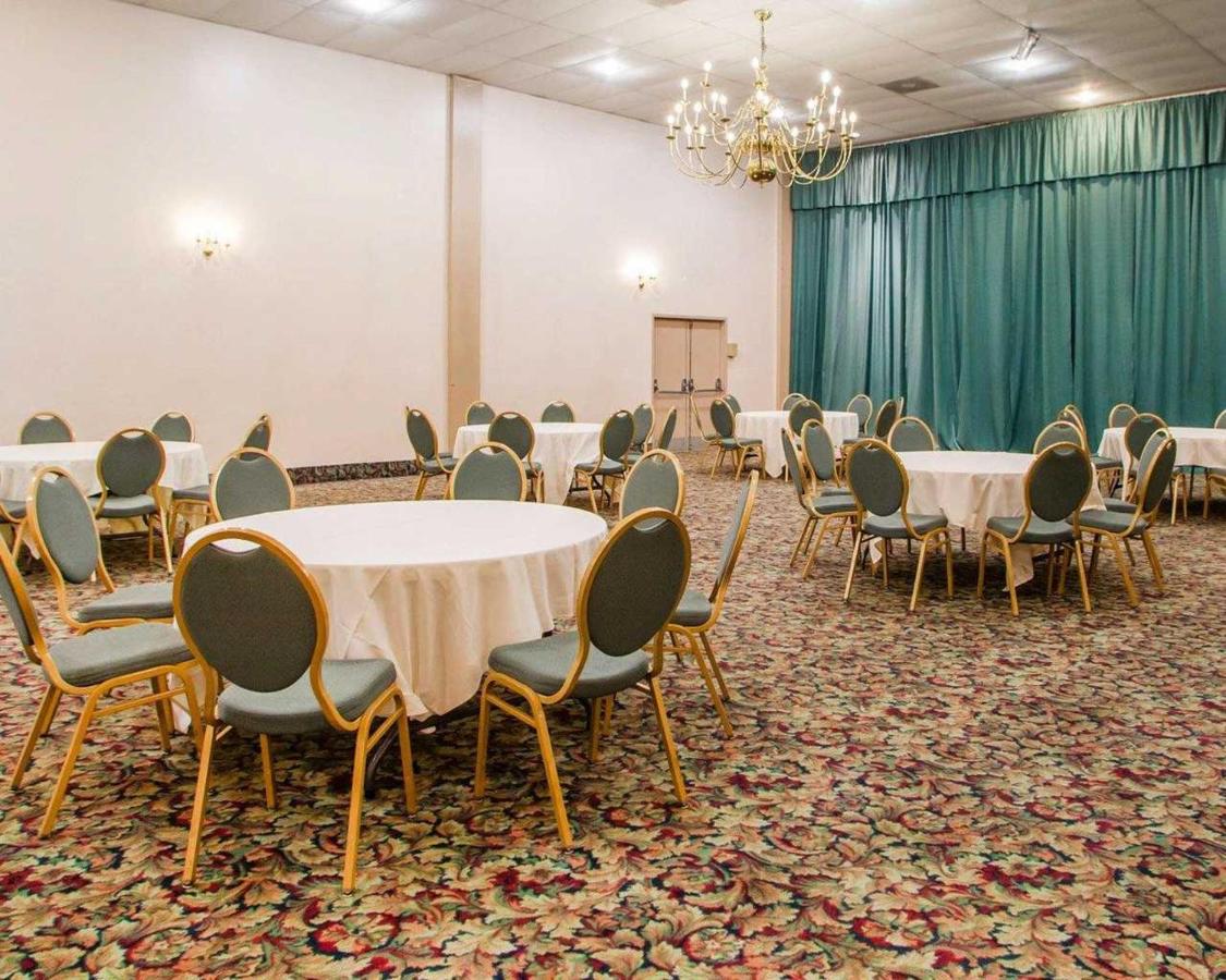 | Parkview Inn and Conference Center