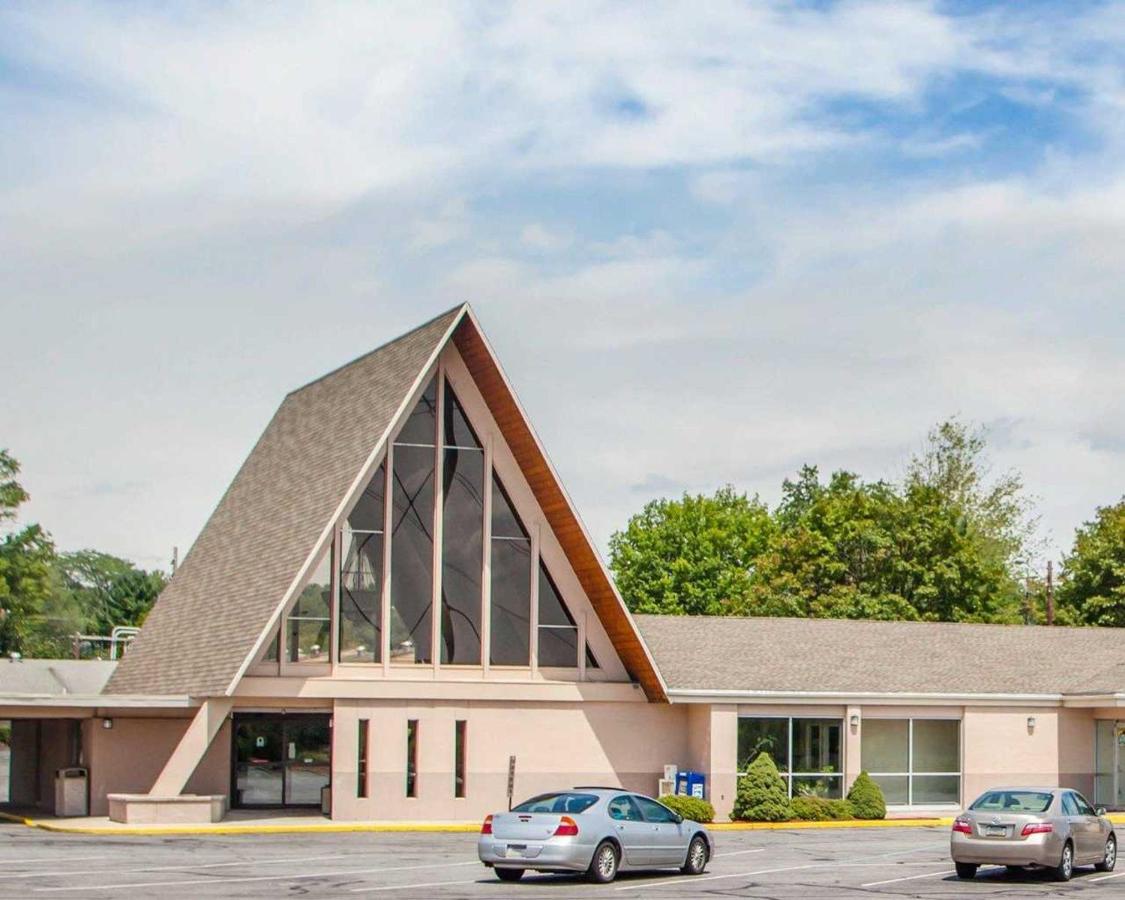 | Parkview Inn and Conference Center