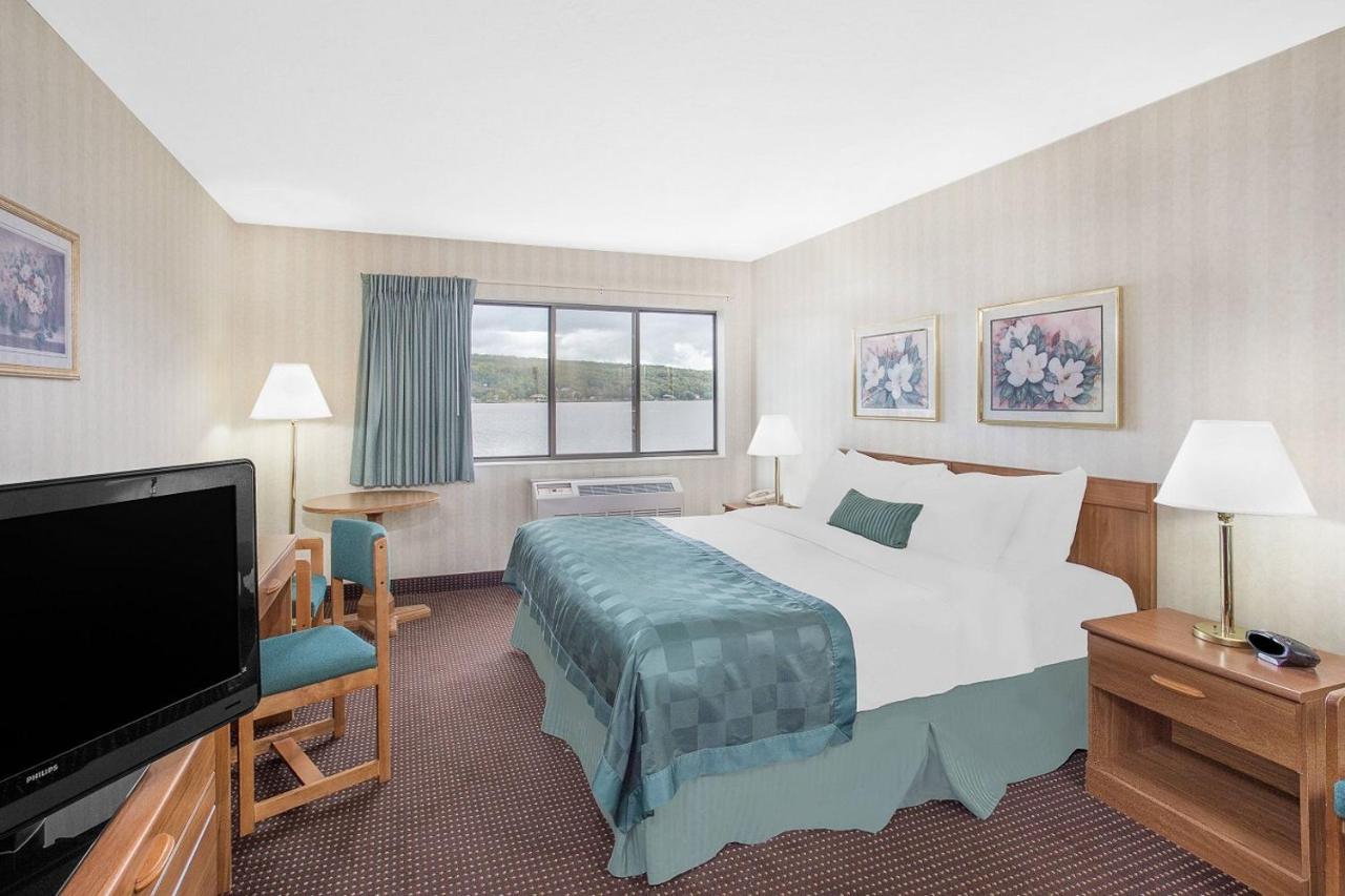 | Ramada by Wyndham Hancock Waterfront