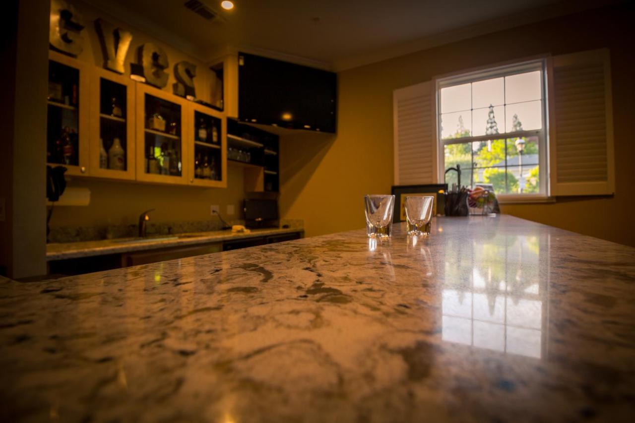 | Grass Valley Courtyard Suites