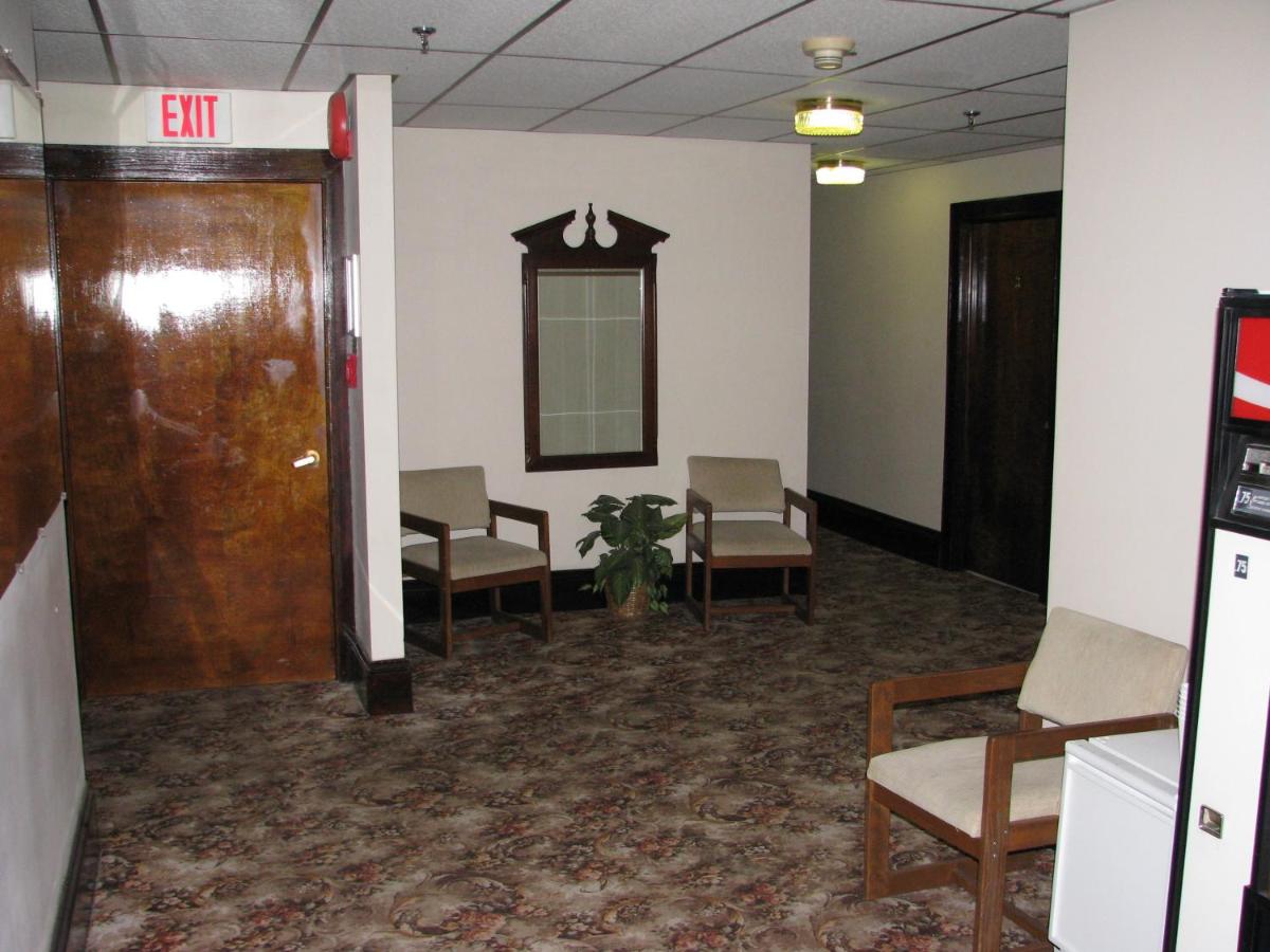 | Old National Hotel