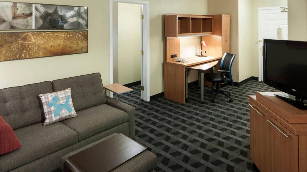 One-Bedroom Queen Suite with Sofa Bed at TownePlace Suites by Marriott Dallas Arlington North