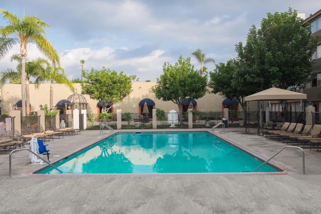 | Howard Johnson by Wyndham Fullerton/Anaheim Conference Cntr