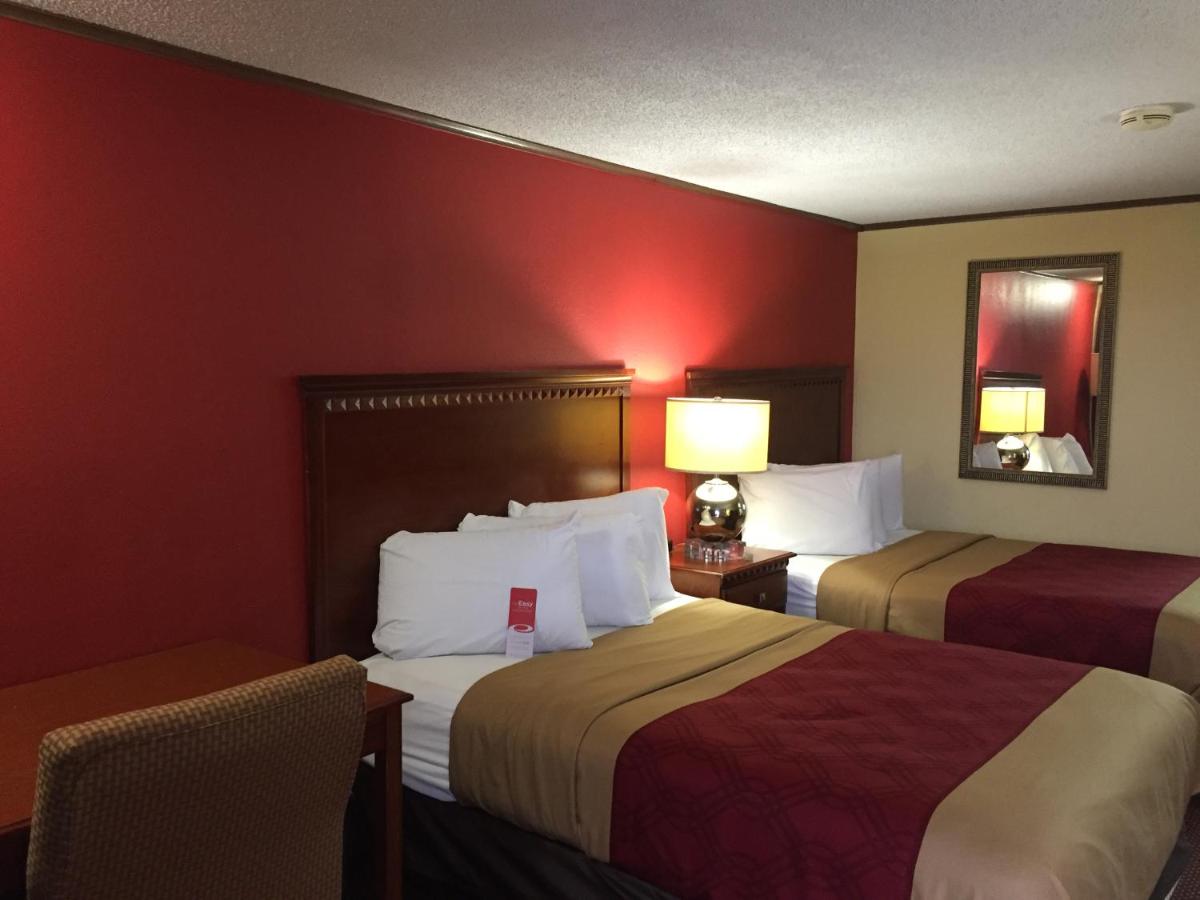 Double Room with Two Double Beds - Non-Smoking at Econo Lodge Norwalk