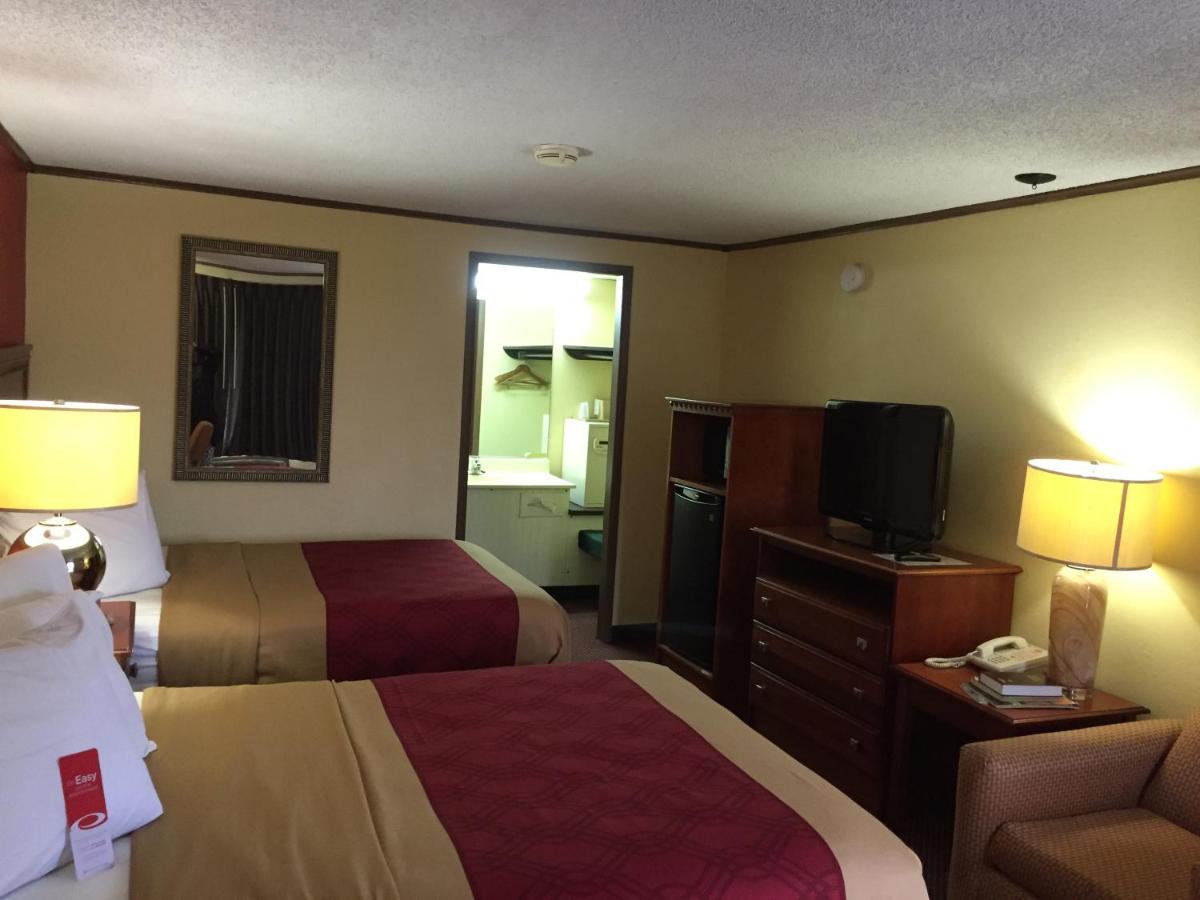 Double Room with Two Double Beds - Non-Smoking at Econo Lodge Norwalk