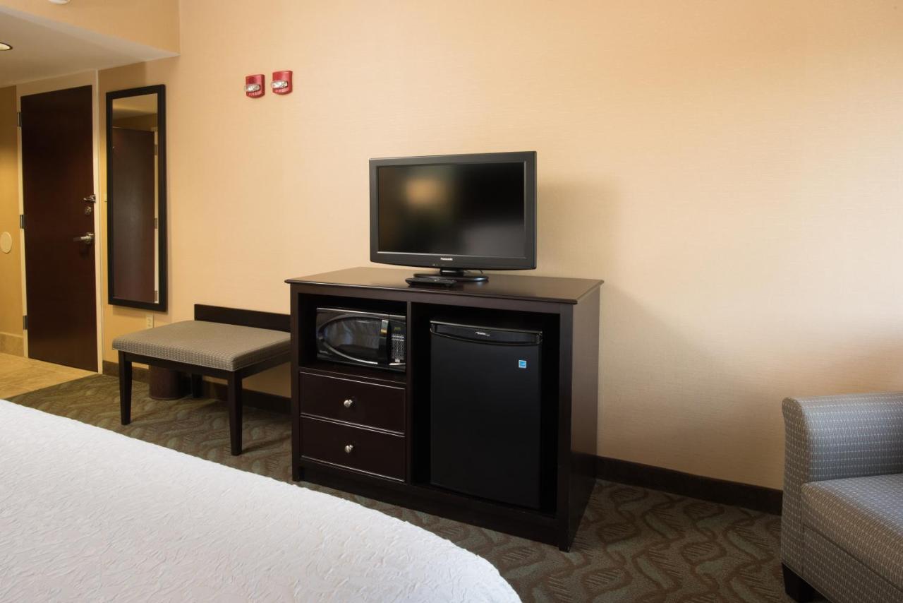 King Room - Accessible/Non Smoking at Comfort Inn Saco-Old Orchard Beach