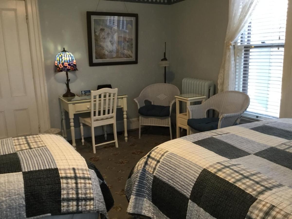 | Amherst Inn