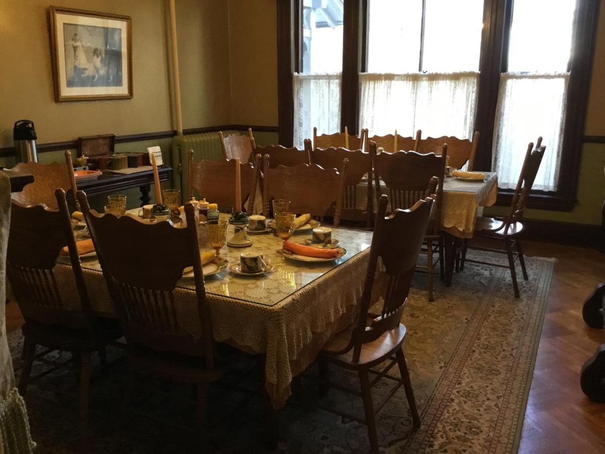 | Amherst Inn