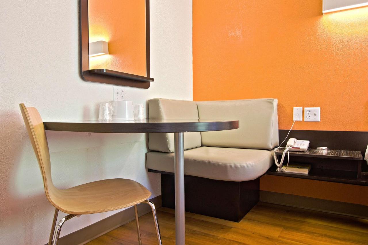 | Motel 6-East Brunswick, NJ