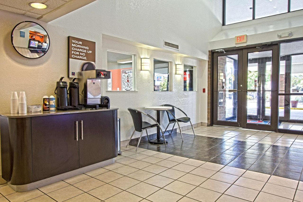 | Motel 6-East Brunswick, NJ