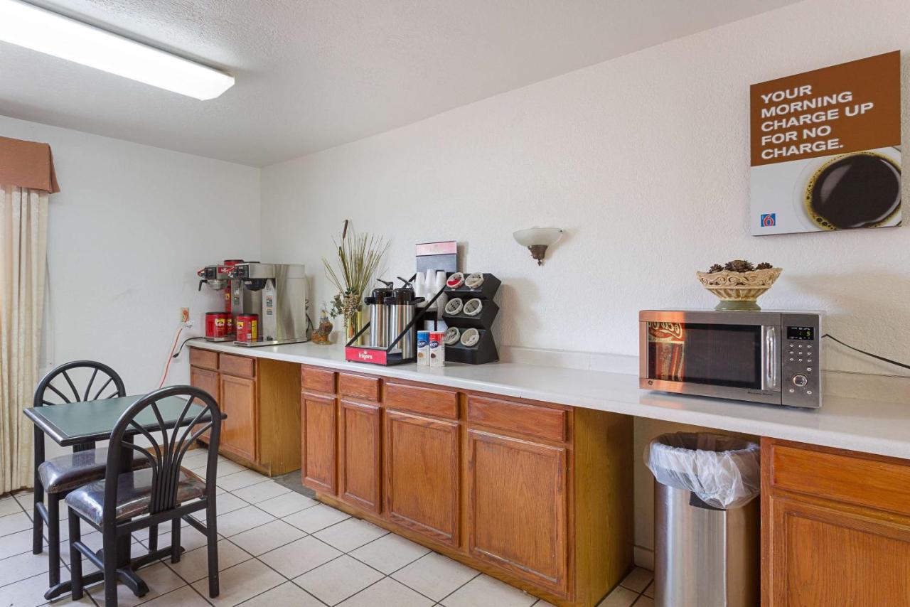  | Rodeway Inn
