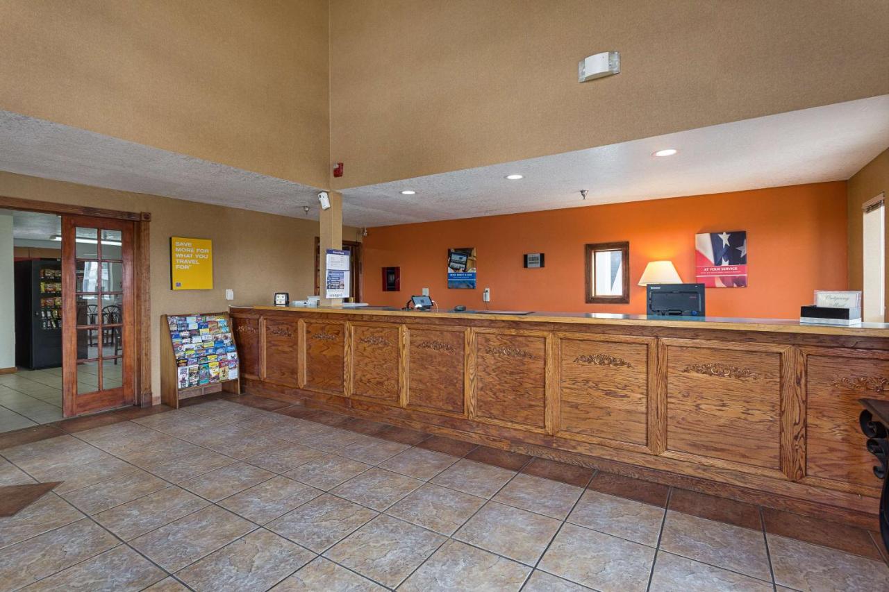  | Rodeway Inn