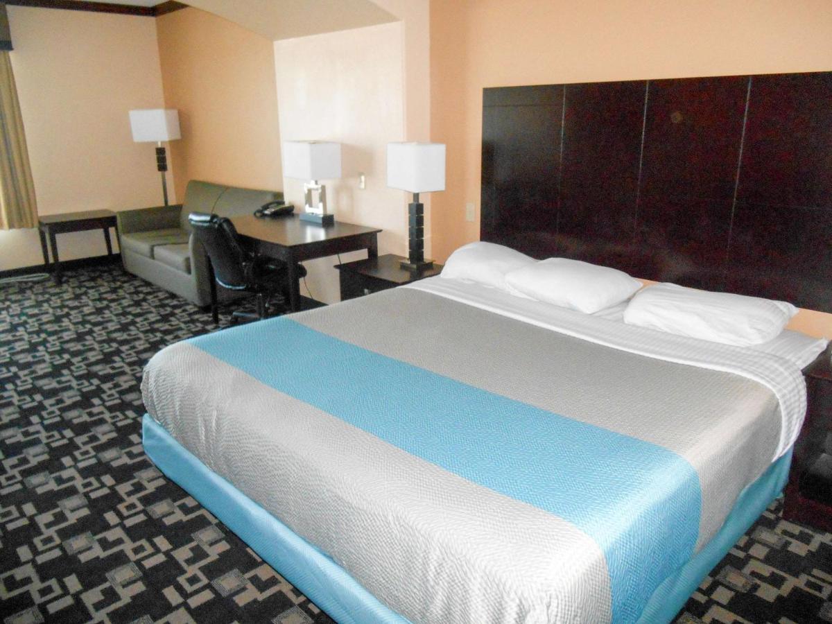 | Motel 6-Joshua, TX