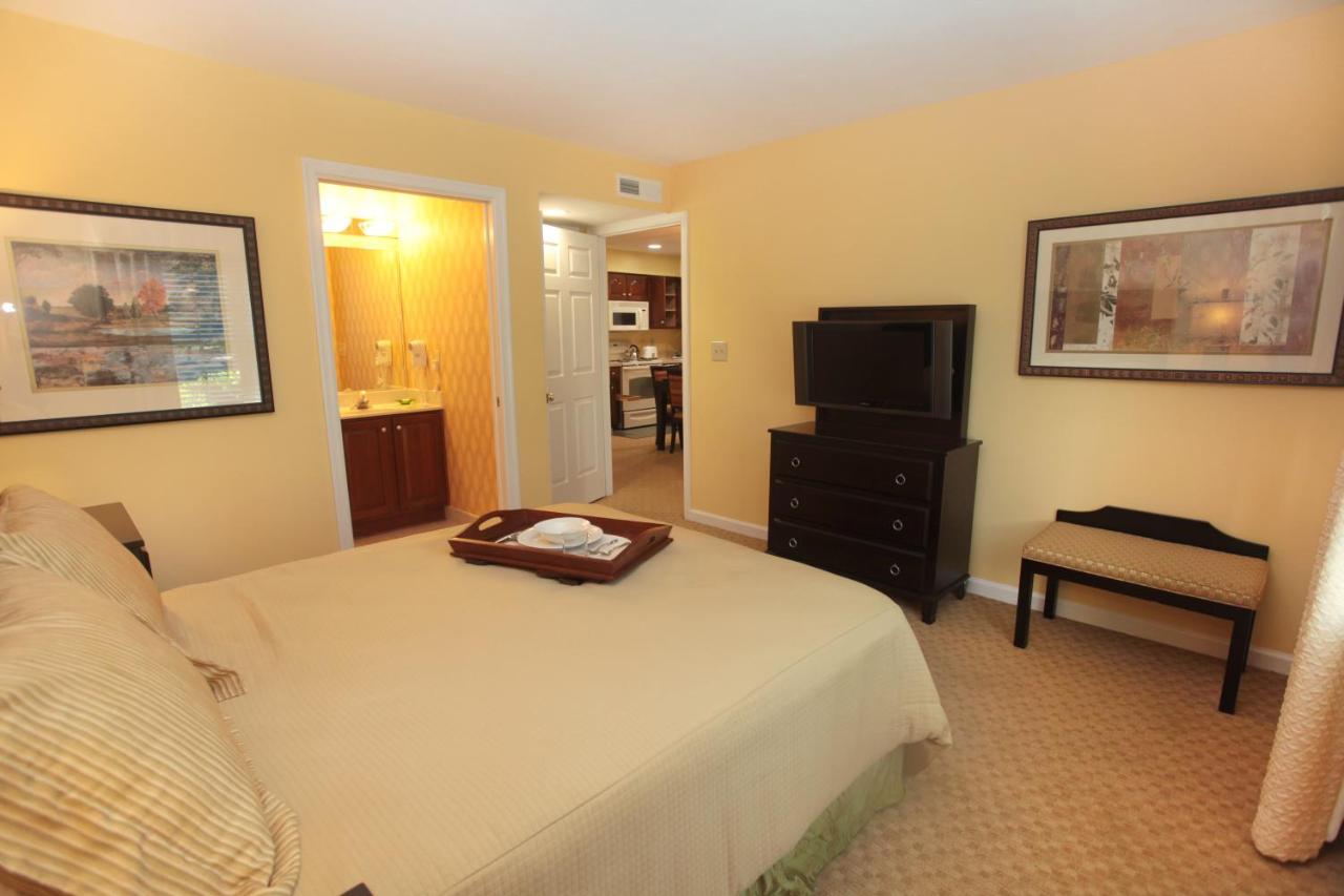 Deluxe Two-Bedroom Suite at Williamsburg Plantation