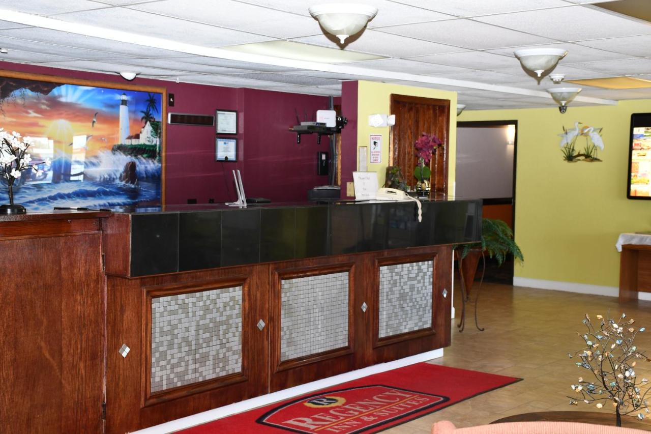 | Regency Inn & Suites Faribault