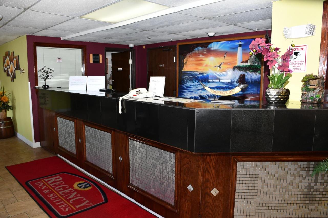 | Regency Inn & Suites Faribault
