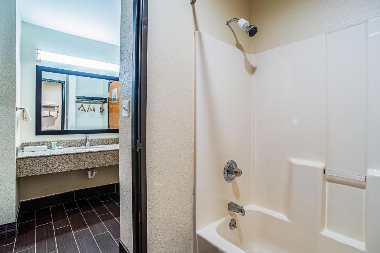 Standard King Room - Non-Smoking at Quality Inn Carbondale University area