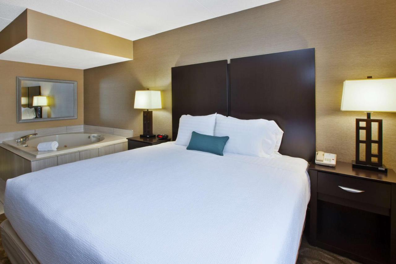 | Best Western Okemos/East Lansing Hotel & Suites