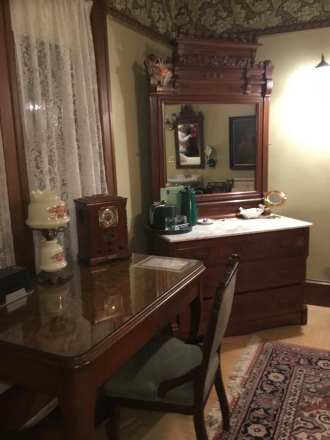 | Allen House Inn