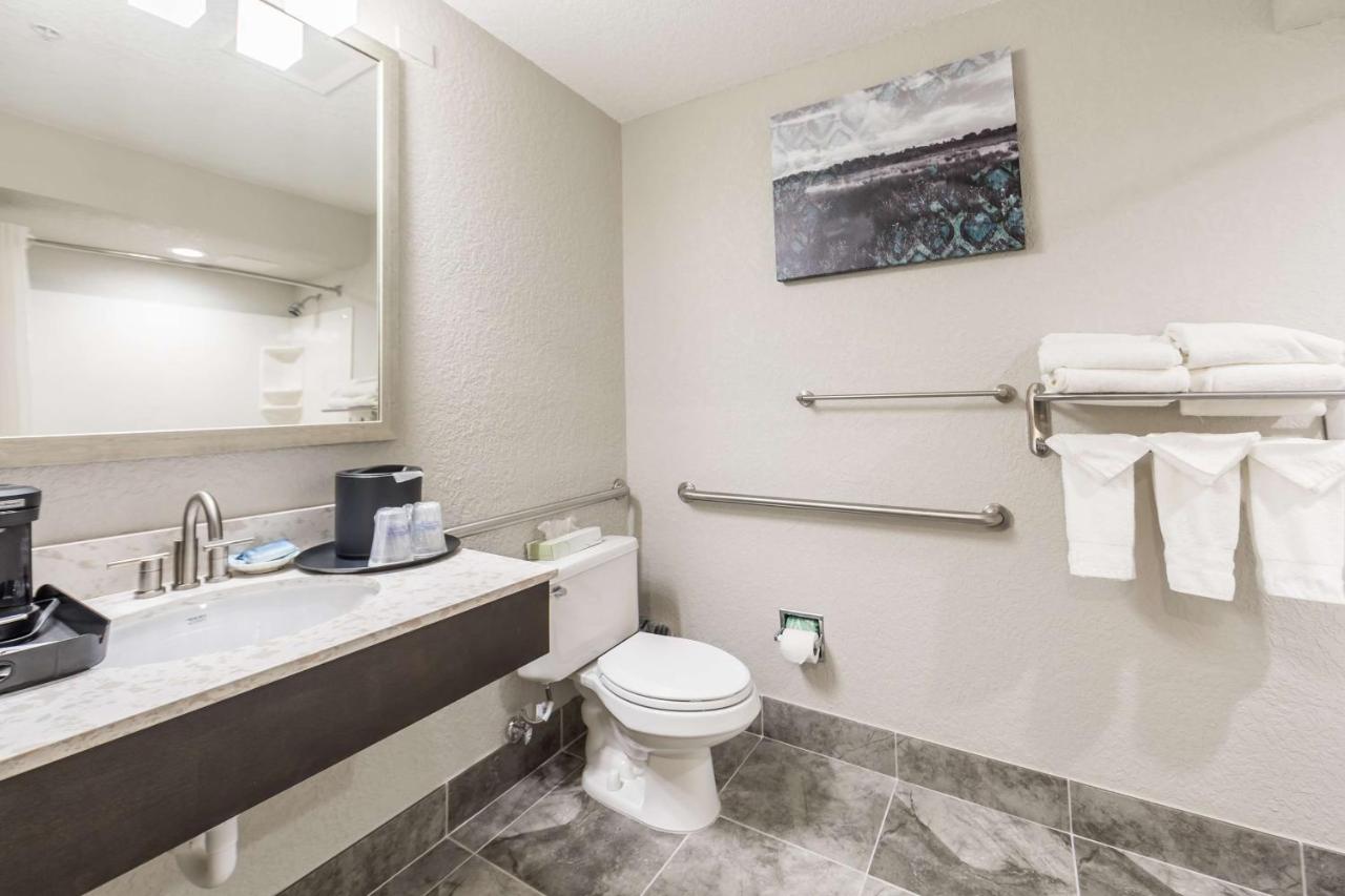 | Best Western Plus Sebastian Hotel & Suites