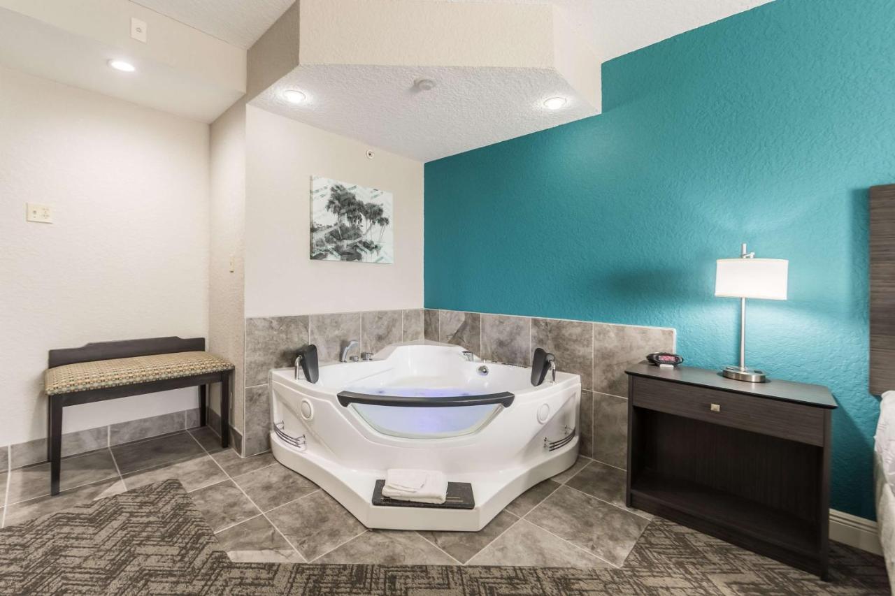 | Best Western Plus Sebastian Hotel & Suites