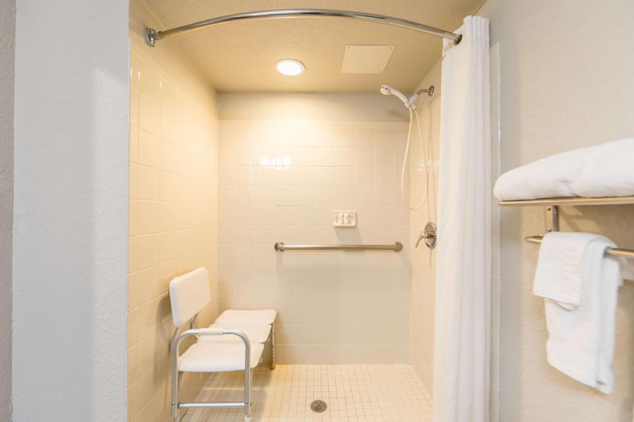 | Best Western Plus Sebastian Hotel & Suites