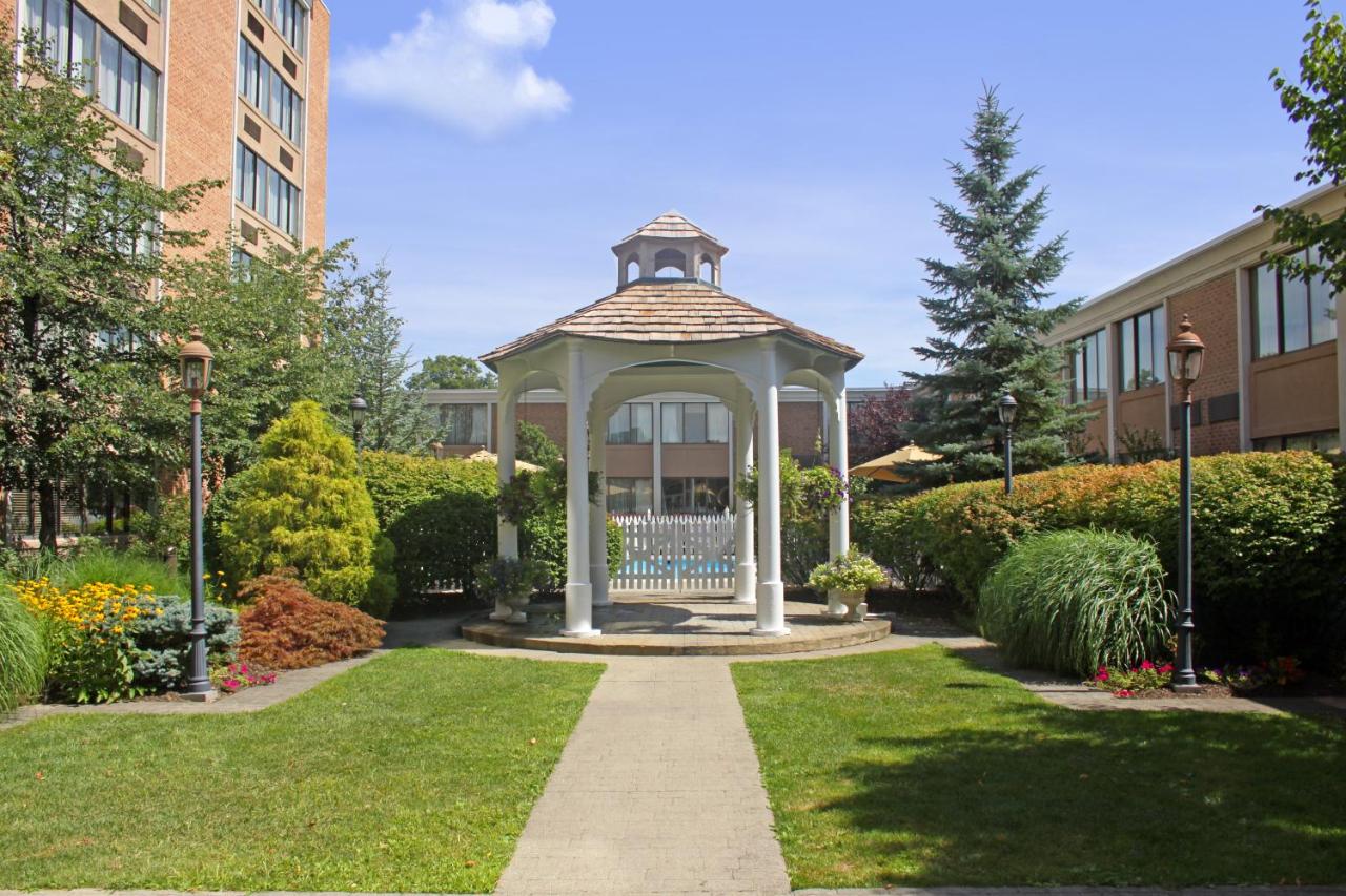 | Ethan Allen Hotel