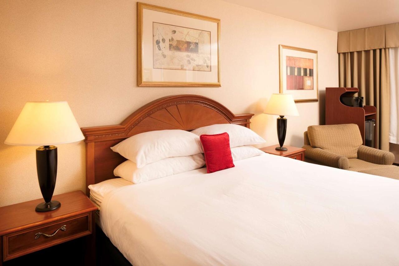 King Room - Non-Smoking at Red Lion Hotel & Conference Center St. George, UT