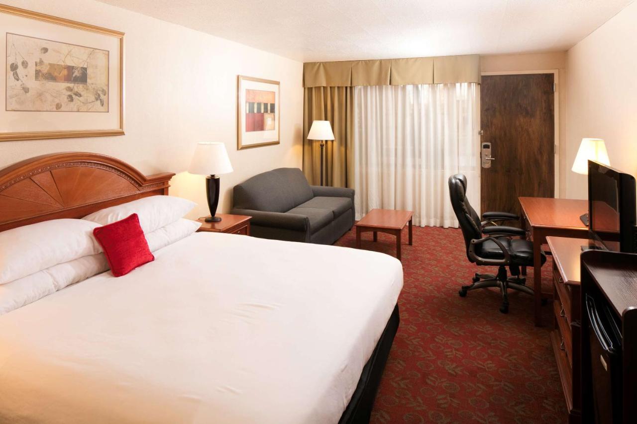 King Room with Sofa Bed - Non-Smoking at Red Lion Hotel & Conference Center St. George, UT