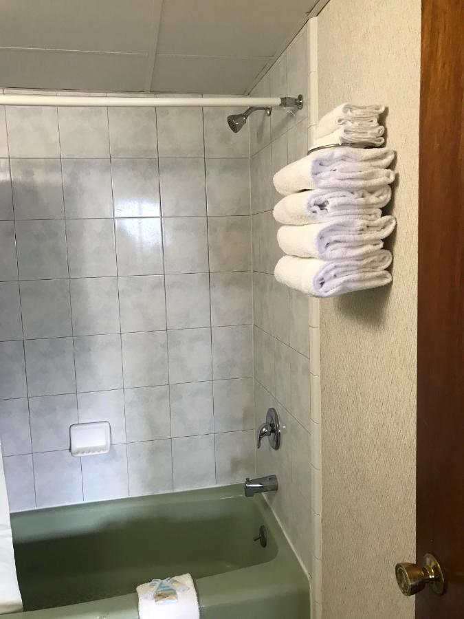 | Surf Inn Suites