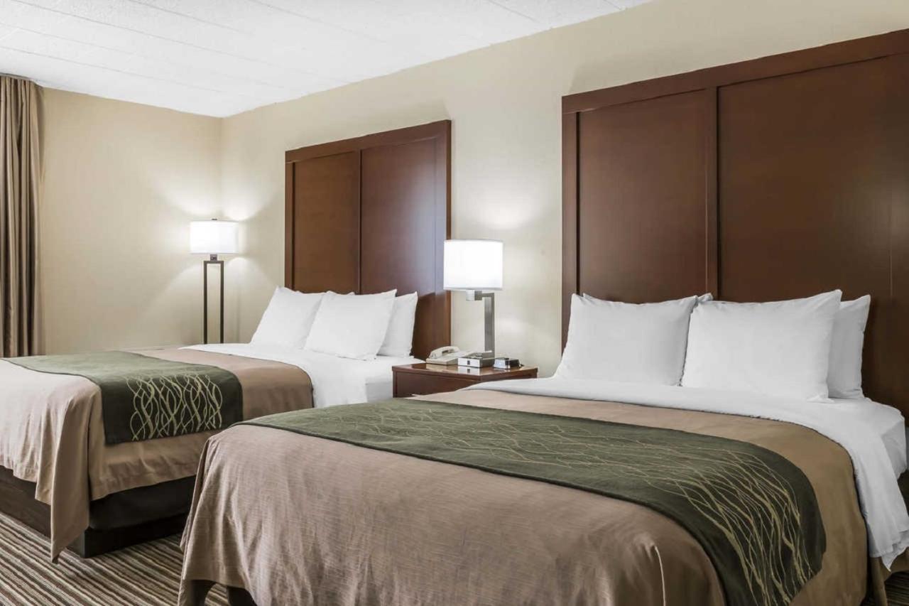 Queen Room with Two Queen Beds - Disability Access/Non-Smoking at Comfort Inn - Pocono Mountains