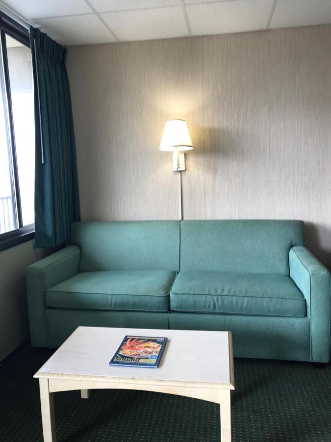 | Surf Inn Suites