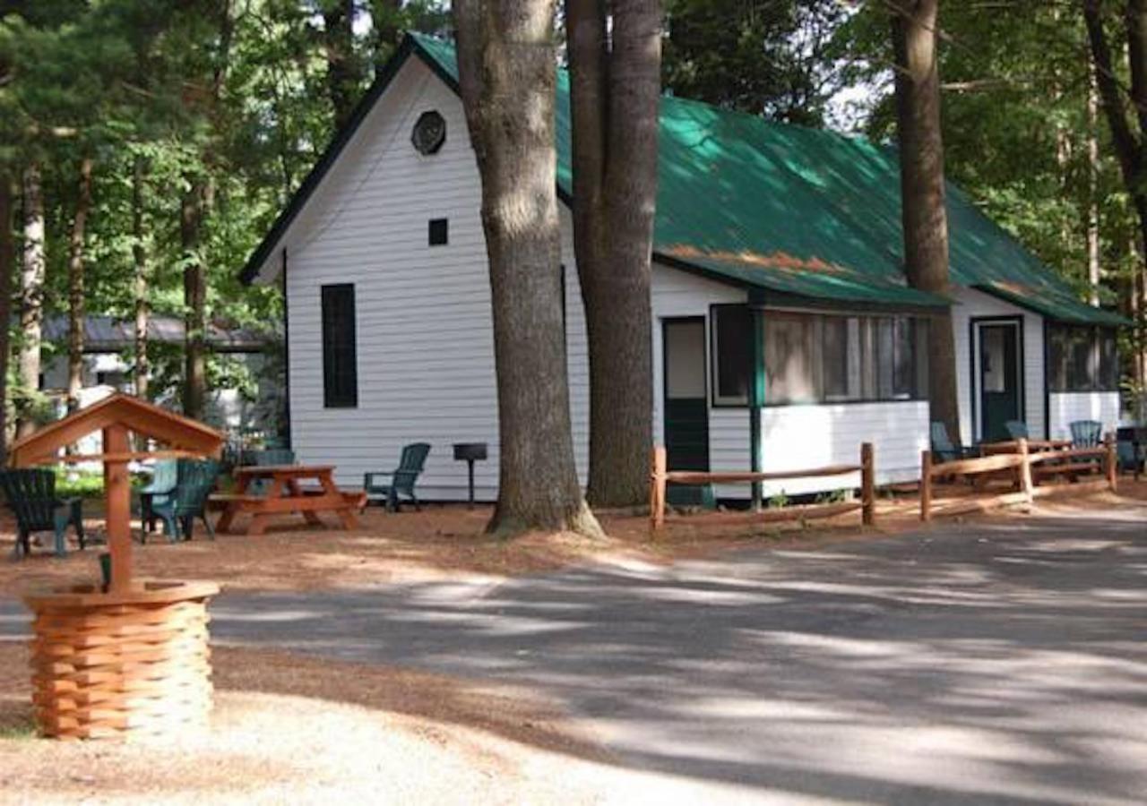 | The Elms Waterfront Cottages