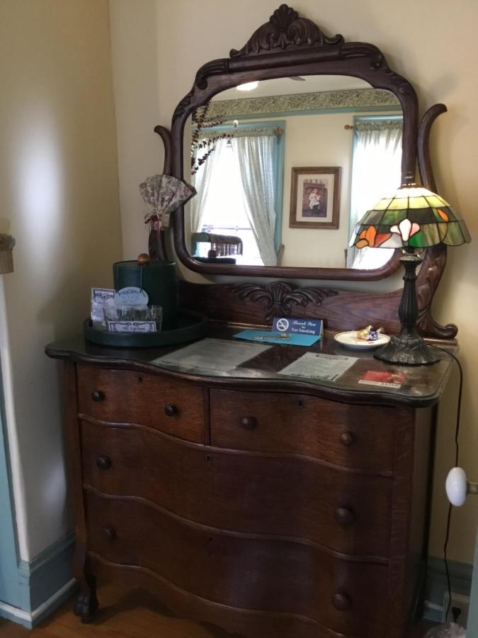 | Amherst Inn