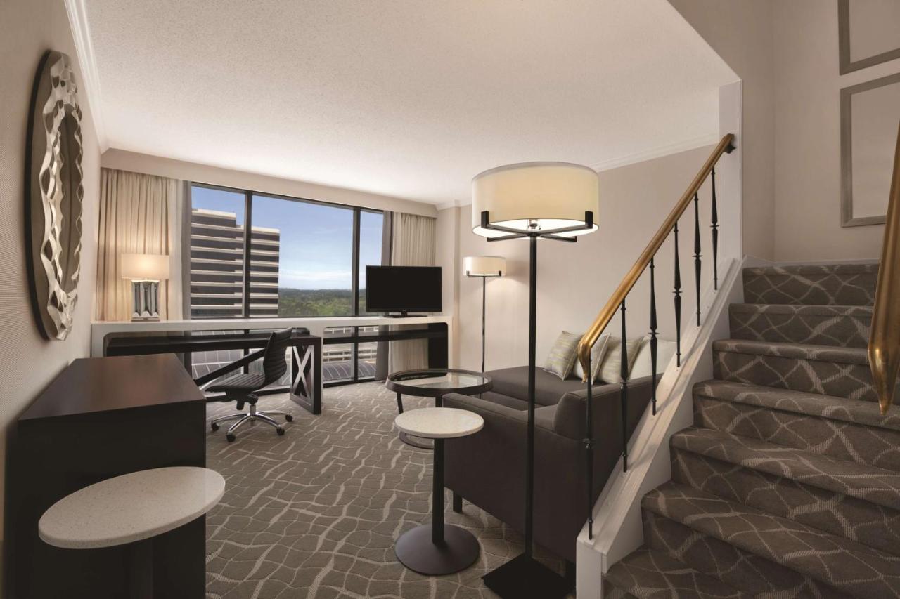| Hyatt Regency Birmingham - The Wynfrey Hotel
